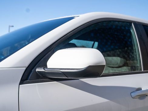 New 2026 Chevrolet Equinox LT image 9