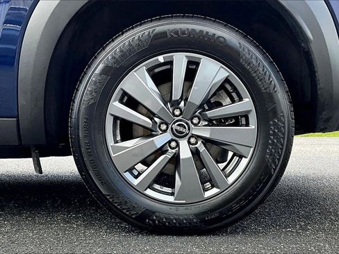 Used 2024 Nissan Pathfinder SV image 37