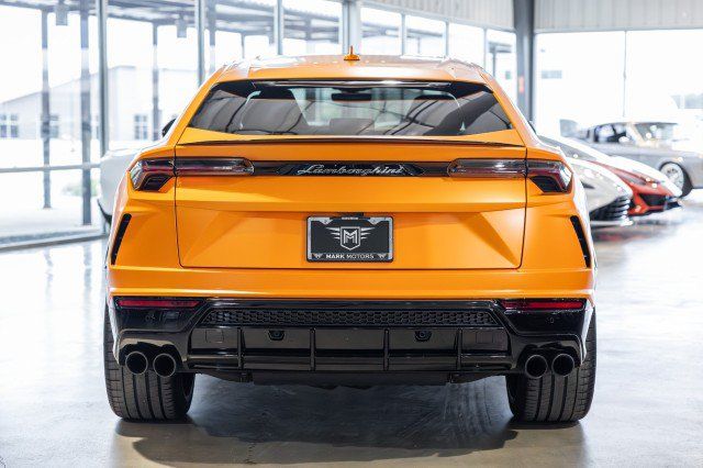 Used 2022 Lamborghini Urus AWD/4WD image 5
