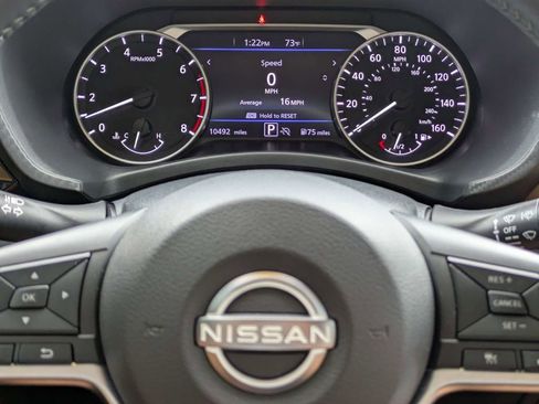 Used 2025 Nissan Sentra SV w/ SV Premium Package FWD image 25