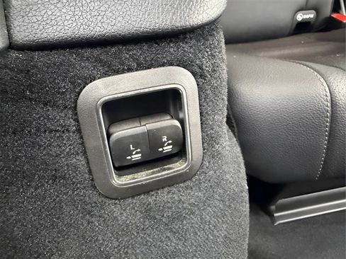 Used 2020 Mercedes-Benz GLS 450 4MATIC image 28