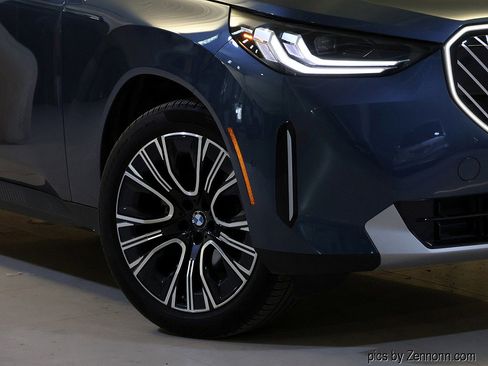 Used 2025 BMW X3 xDrive30i image 3