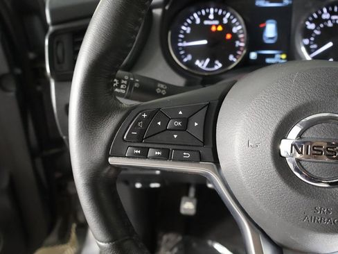 Used 2017 Nissan Rogue SL AWD/4WD image 40