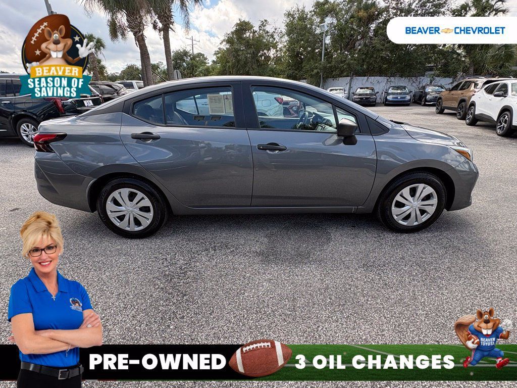 Used 2025 Nissan Versa S FWD image 8