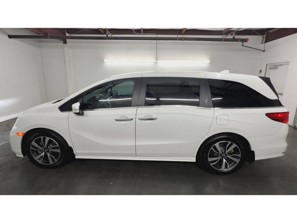 Certified 2024 Honda Odyssey Touring image 5