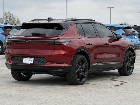 New 2026 Chevrolet Equinox EV RS image 4