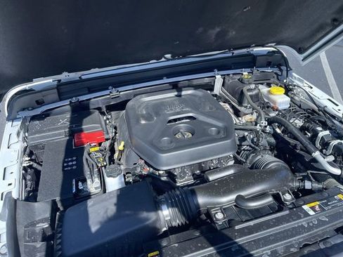 Used 2023 Jeep Wrangler Altitude image 30