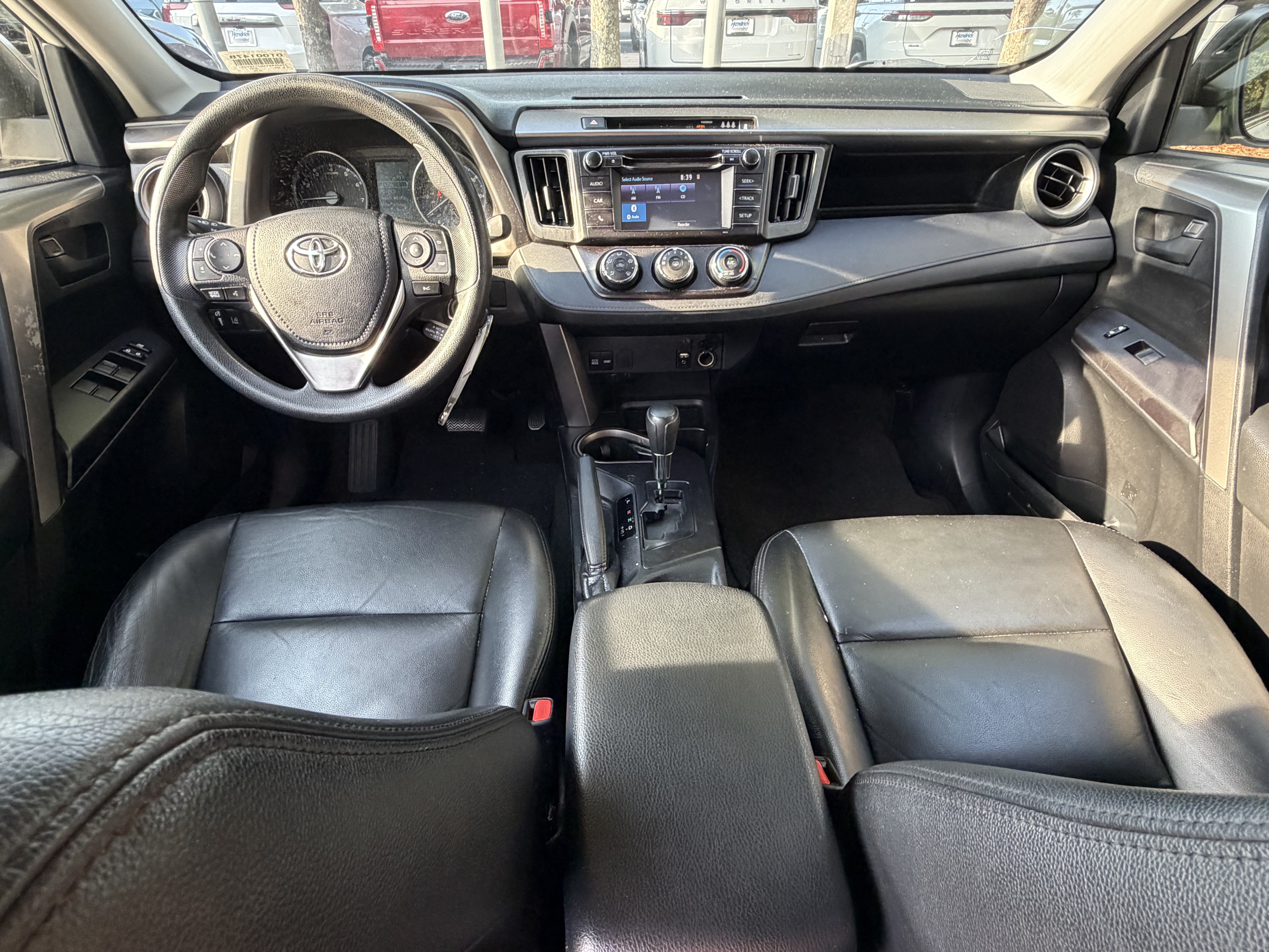 Used 2017 Toyota RAV4 LE FWD image 33