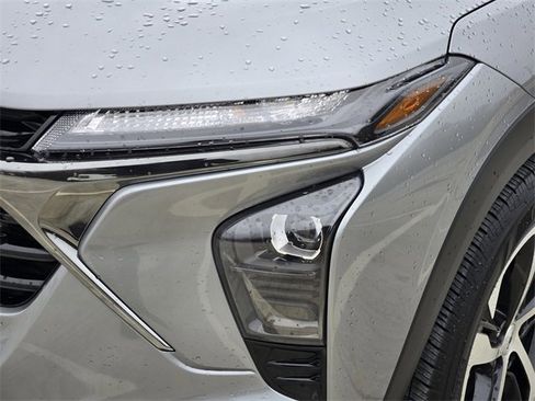 Certified 2024 Chevrolet Trax RS w/ Sunroof Package image 9