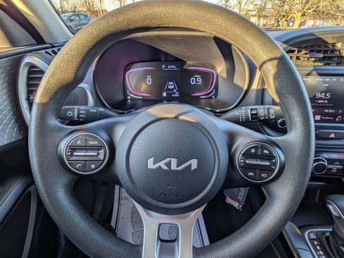 Used 2024 Kia Soul LX w/ Option Group 015 image 17