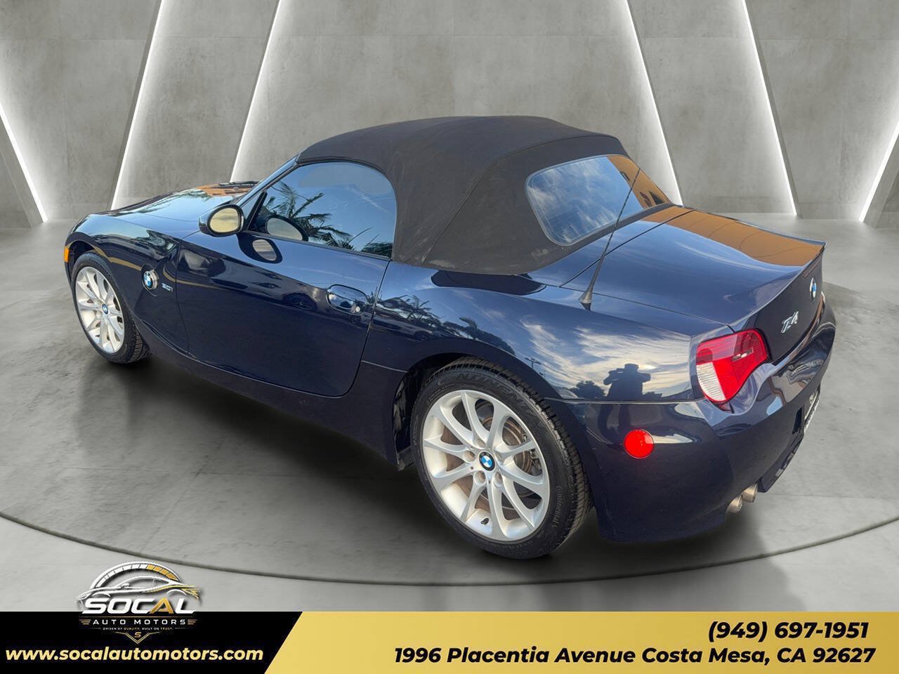 Used 2006 BMW Z4 3.0i RWD image 15