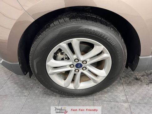 Used 2019 Ford Edge SEL w/ Equipment Group 201A FWD image 22