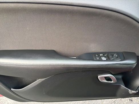 Used 2017 Dodge Challenger SXT image 9