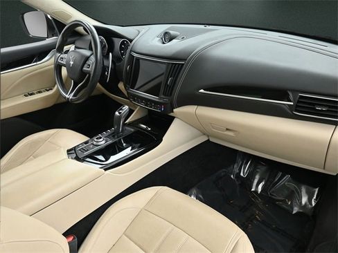 Used 2022 Maserati Levante Modena image 21