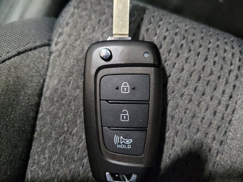 Used 2023 Hyundai Santa Fe SE AWD/4WD image 32