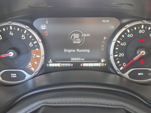 Used 2023 Jeep Renegade Latitude image 19