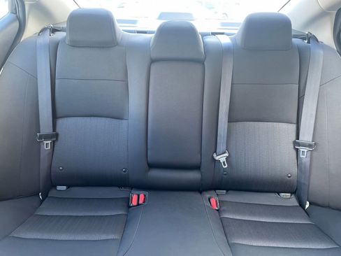 Used 2025 Nissan Altima 2.5 SV image 37