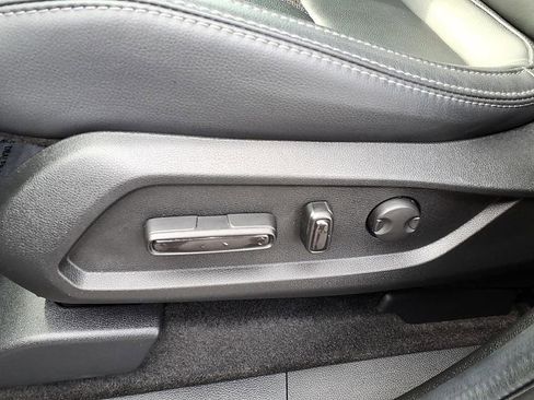Used 2025 Honda Pilot EX-L image 19