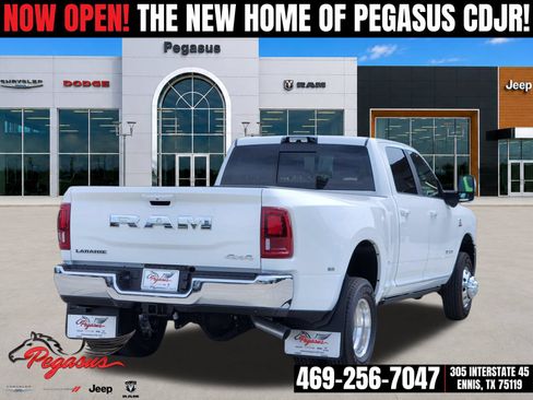 New 2026 RAM 3500 Laramie AWD/4WD image 5