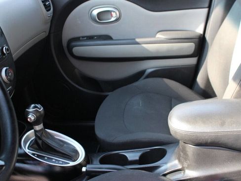 Used 2014 Kia Soul image 2
