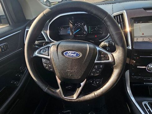 Used 2018 Ford Edge Titanium w/ Equipment Group 301A AWD/4WD image 11