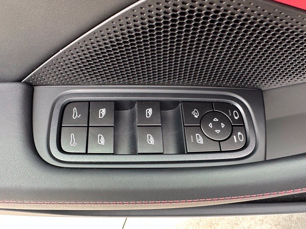 Used 2026 Porsche Panamera RWD image 18