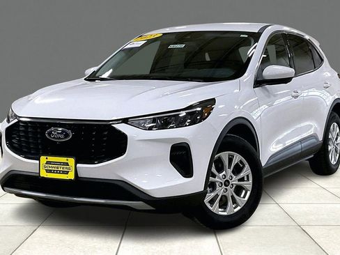 Certified 2023 Ford Escape Active w/ Tech Pack #2 image 2