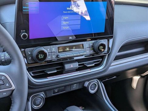 New 2026 Toyota Grand Highlander Platinum image 12