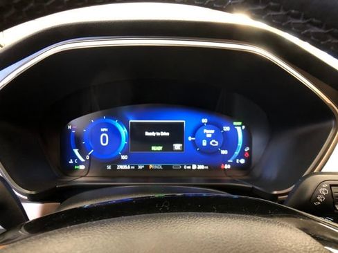 Certified 2022 Ford Escape SEL w/ Technology Package image 14