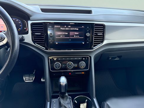 Used 2021 Volkswagen Atlas Cross Sport SEL R-Line w/ Cross Sport MDO Package FWD image 23