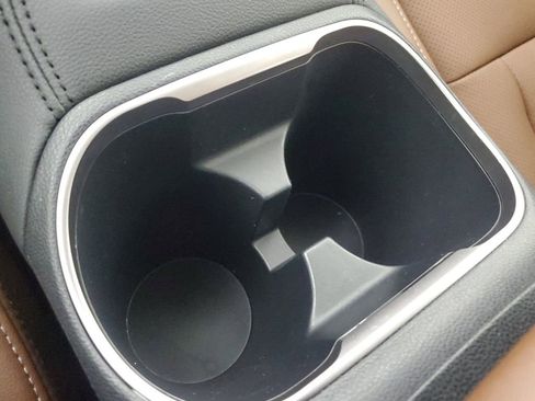 Used 2024 Subaru Outback Touring XT w/ Popular Package #2 image 31