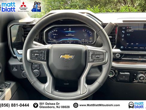 Used 2025 Chevrolet Silverado 2500 LT w/ Convenience Package image 6