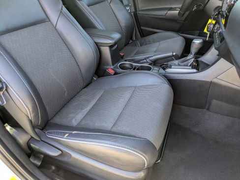 Used 2016 Toyota Corolla S image 10