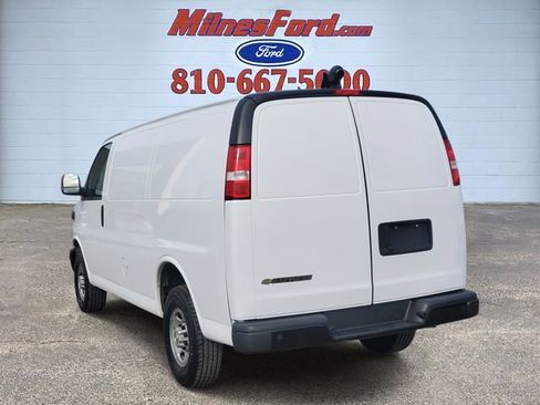 Used 2022 Chevrolet Express 2500 Work Van w/ Driver Convenience Package image 4