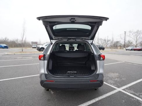 Used 2022 Toyota RAV4 LE image 16