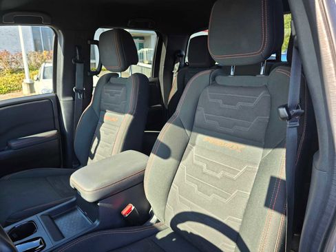 Used 2023 Nissan Frontier PRO-4X w/ Technology Package image 21