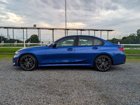 Used 2024 BMW 330i xDrive Sedan w/ M Sport Package AWD/4WD image 9