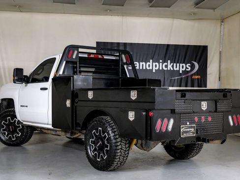 Used 2018 Chevrolet Silverado 3500 W/T image 10