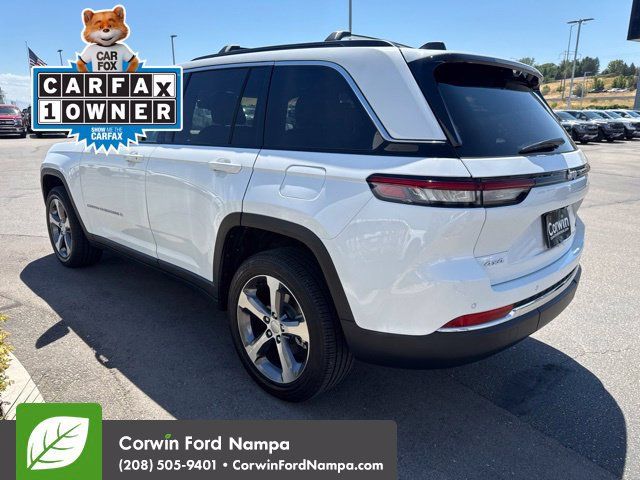 Used 2025 Jeep Grand Cherokee Limited w/ Luxury Tech Group II AWD/4WD image 4