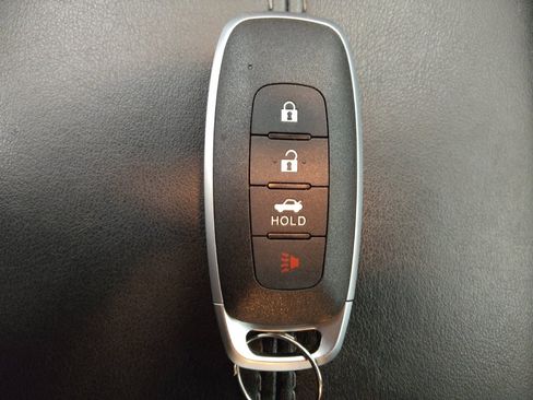 Used 2025 Nissan Sentra S FWD image 32