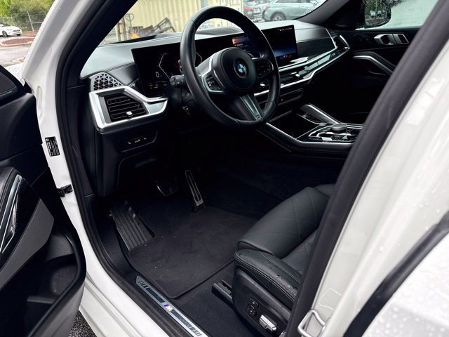 Used 2025 BMW X6 xDrive40i w/ Climate Comfort Package AWD/4WD image 8