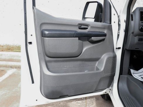 Used 2019 Nissan NV 2500 SV w/ Navigation Package image 29
