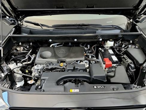 Used 2025 Toyota RAV4 XLE AWD/4WD image 15
