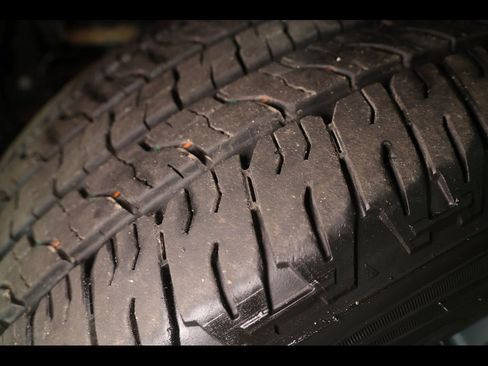 Used 2023 Chevrolet Colorado LT w/ LT Convenience Package III image 23