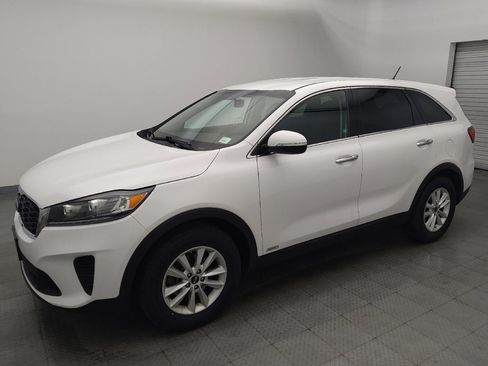 Used 2019 Kia Sorento AWD V6 image 2