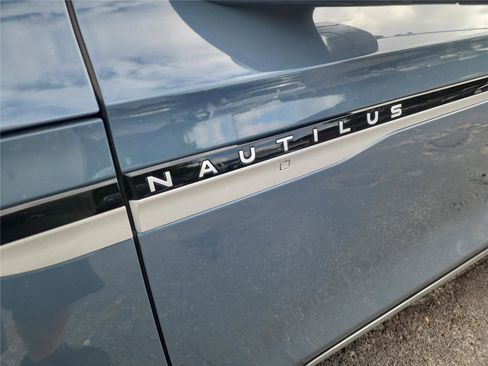 New 2026 Lincoln Nautilus Premier image 10