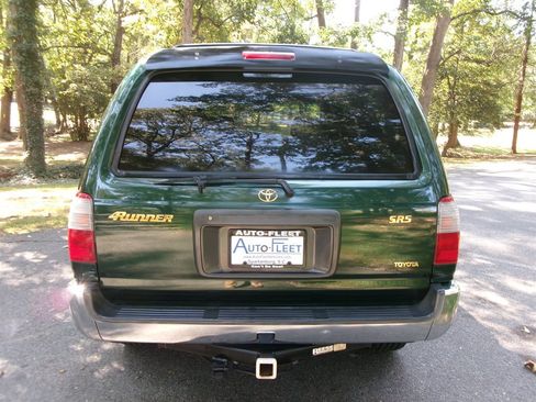 Used 2000 Toyota 4Runner SR5 image 6