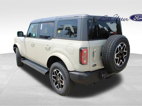 New 2025 Ford Bronco Outer Banks image 4