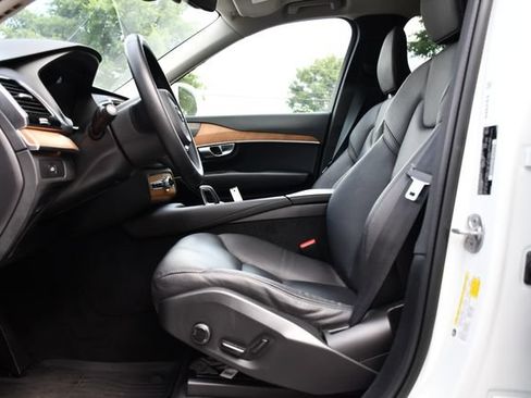 Certified 2023 Volvo XC90 B6 Plus w/ Protection Package Premier AWD/4WD image 14