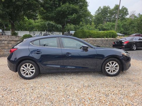 Used 2015 MAZDA MAZDA3 i Touring w/ Technology Package FWD image 8